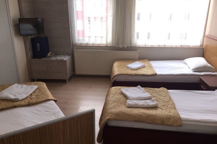 Room 2 of 29