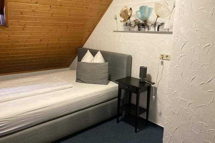 Room 15 of 35