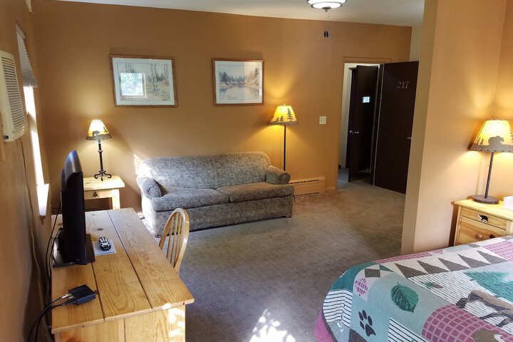 Room 35 of 66