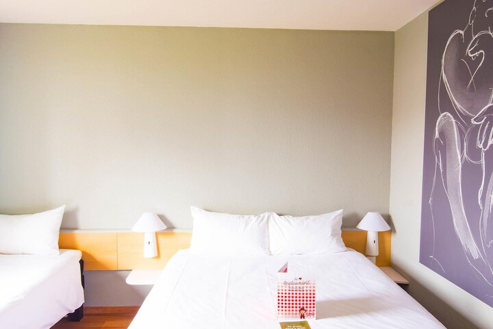 Room 15 of 84