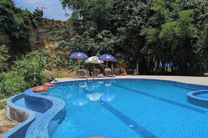 Pool 28 of 43