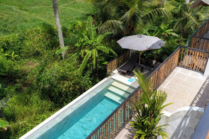 Pool 50 of 59