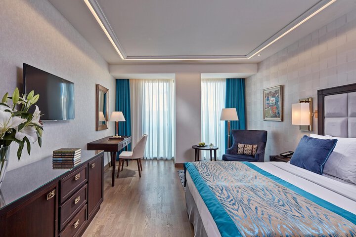 Room 44 of 91