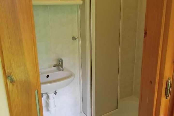Room 6 of 15