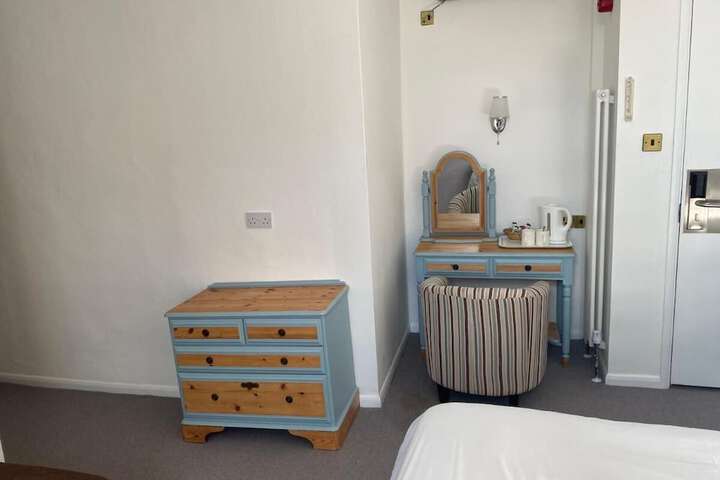Room 50 of 79