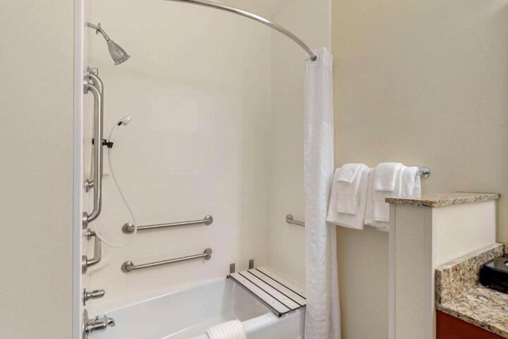 2 Queen Beds Suite (10 of 12)