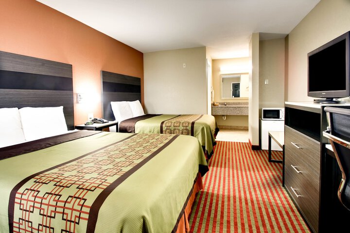 Room 5 of 18