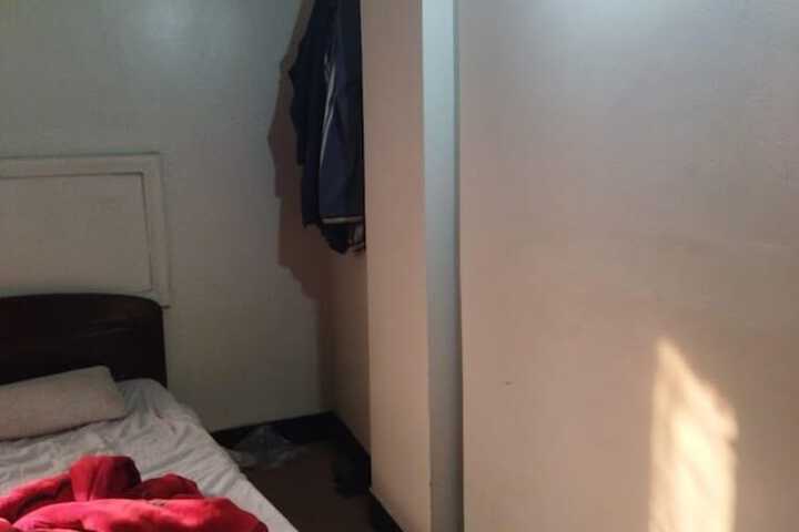 Room 4 of 18