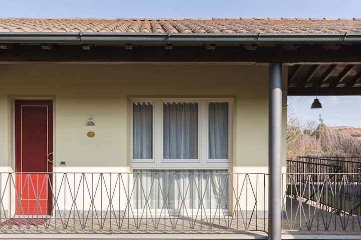 Hotel Exterior 54 of 54