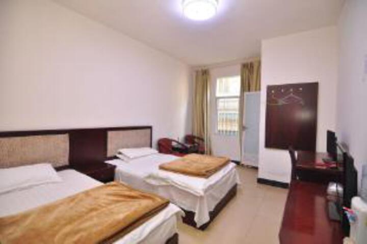 Room 4 of 6