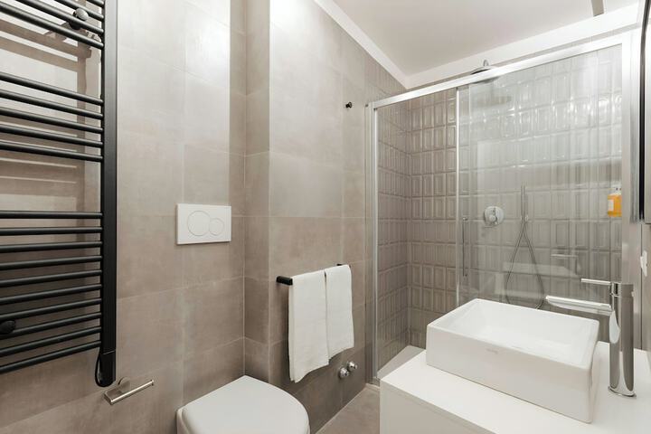 Room 20 of 29
