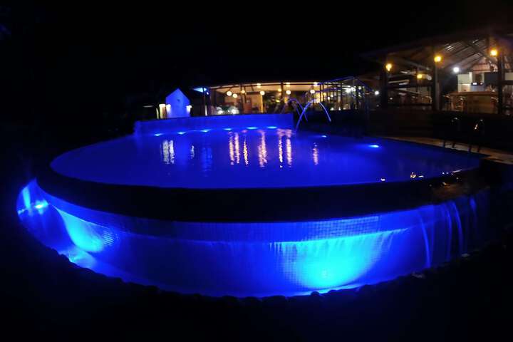 Hotel with Pool