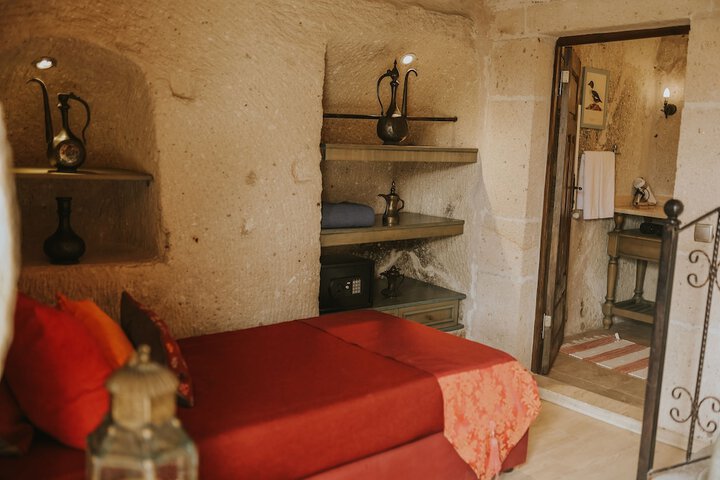 Room 18 of 131