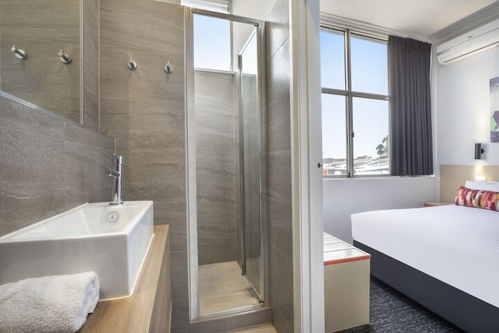 Room 21 of 41