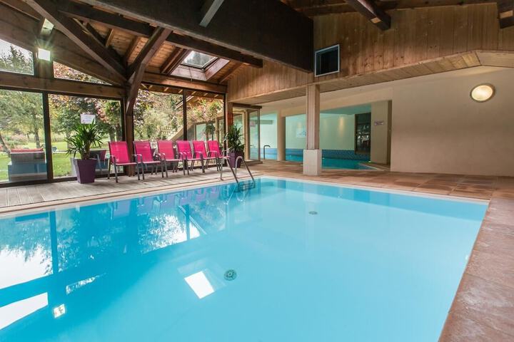 Pools & Facilities