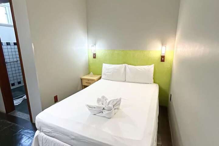 Room 6 of 19