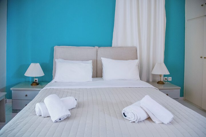 Room 8 of 194