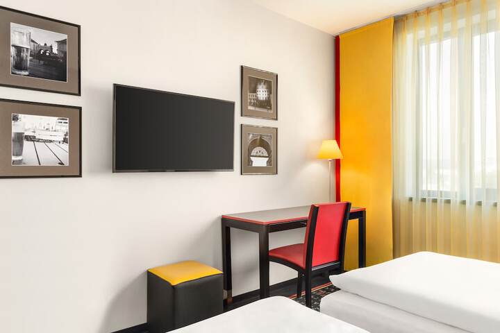 Room 3 of 24