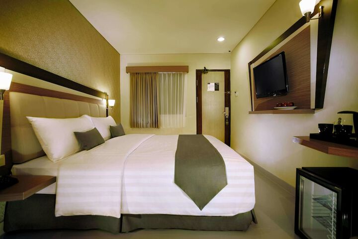 Room 13 of 25
