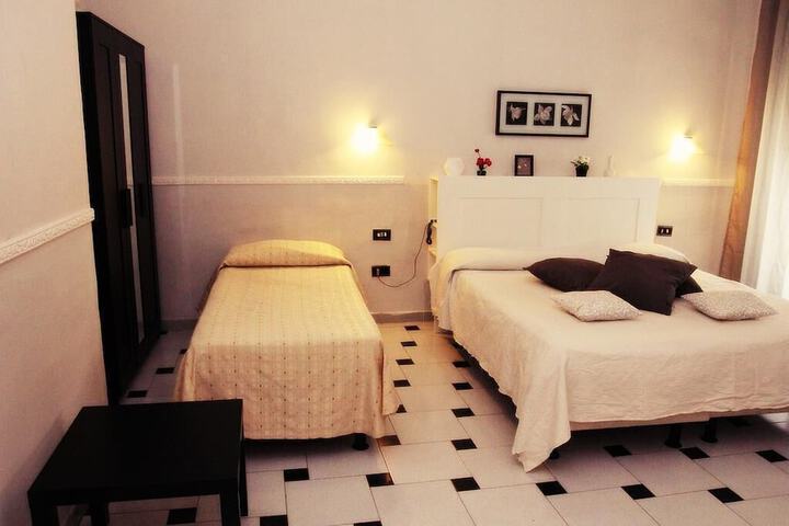 Room 16 of 26