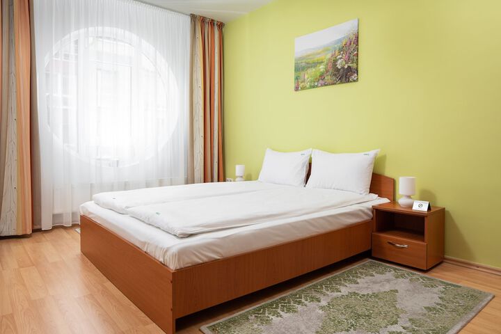 Room 3 of 141