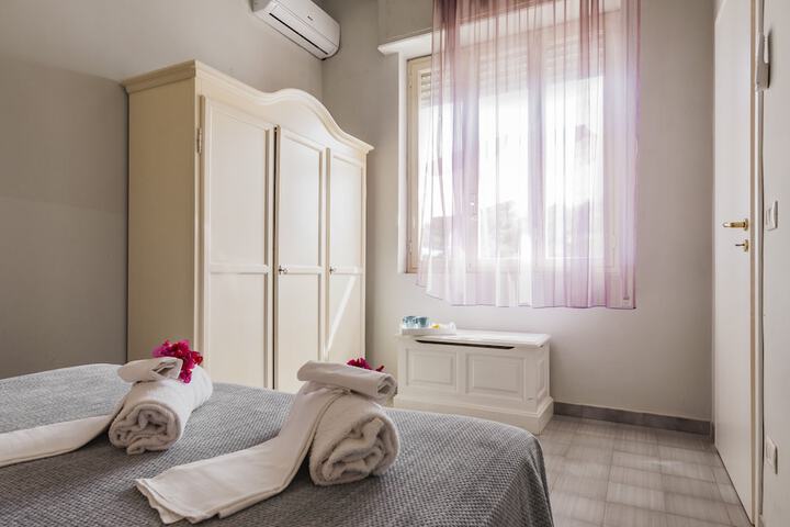 Room 18 of 194