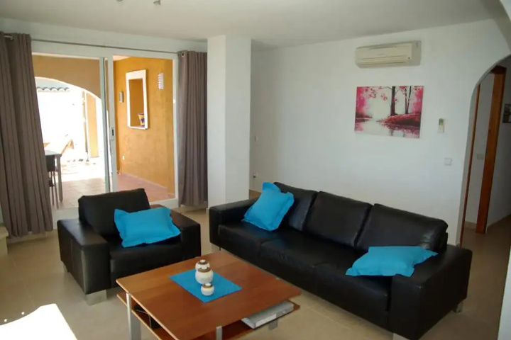 Room 2 of 20