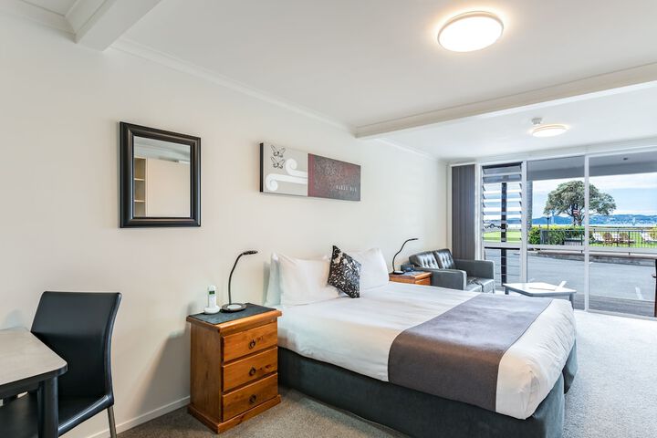 Room 12 of 50