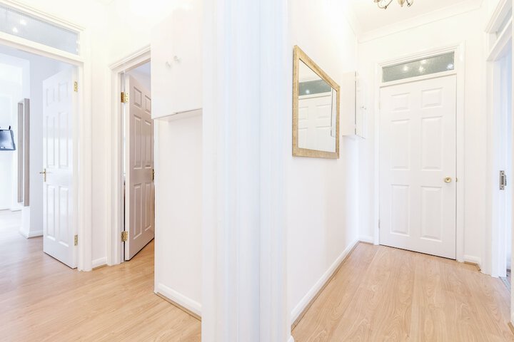 Room 12 of 63