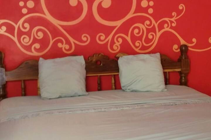 Room 12 of 40