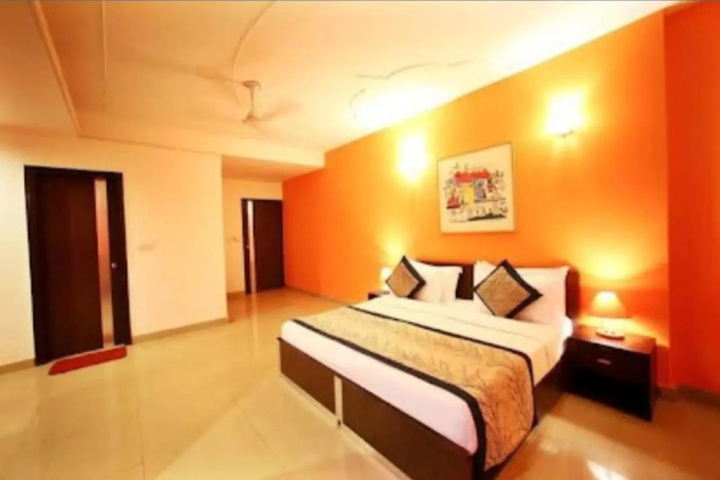 Room 5 of 25