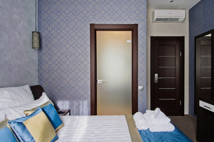 Room 15 of 63