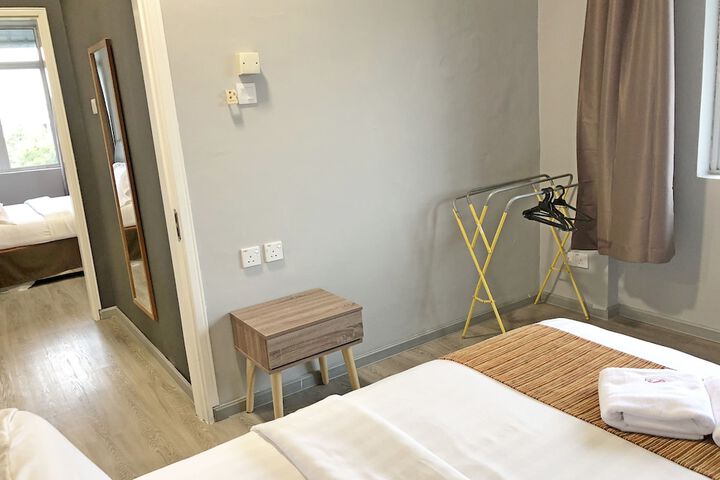 Room 7 of 71