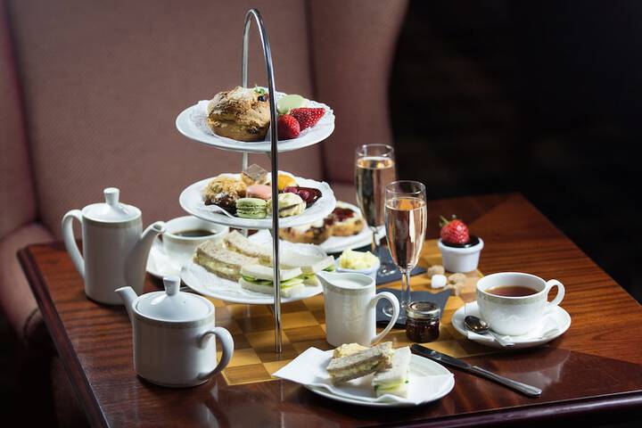 Breakfast/Coffee Service 26 of 39