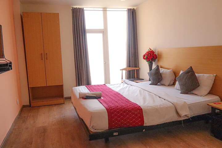 Room 6 of 31