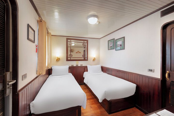 Room 7 of 75