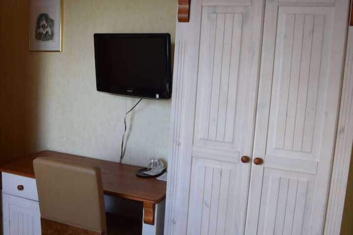Room 9 of 71