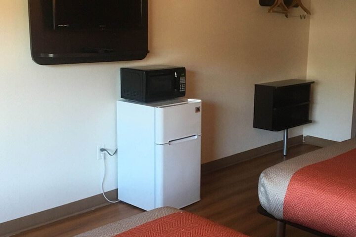 Room 16 of 52