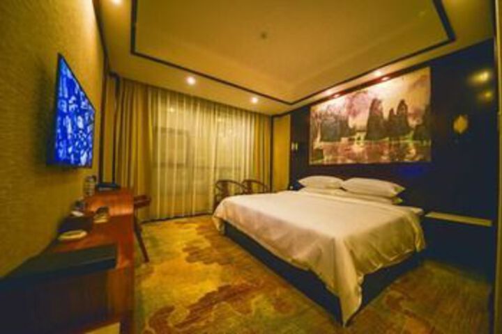 Room 15 of 29