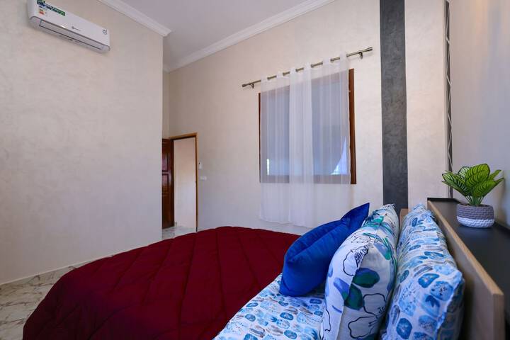 Room 4 of 36
