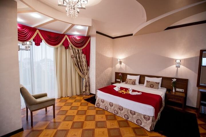 Room 9 of 54