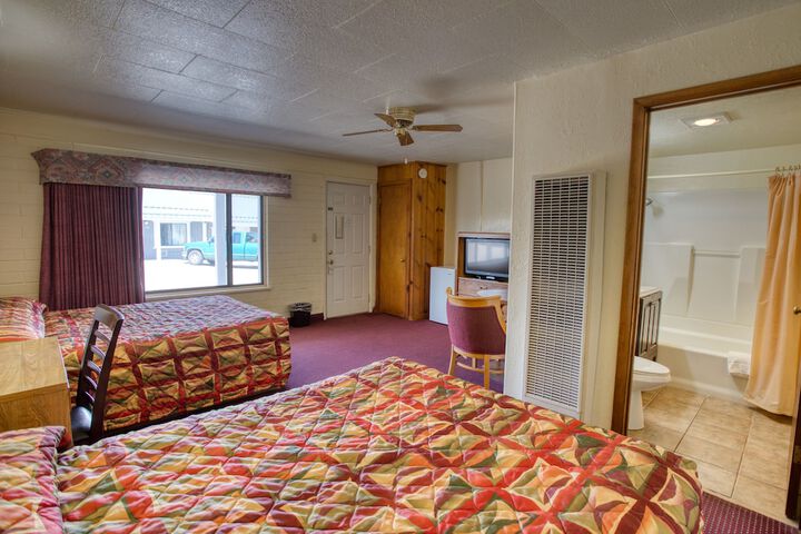 Room 3 of 16