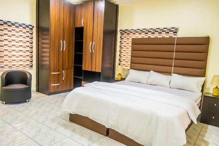 Room 6 of 45