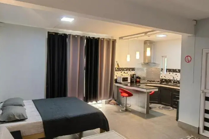 Room 6 of 21