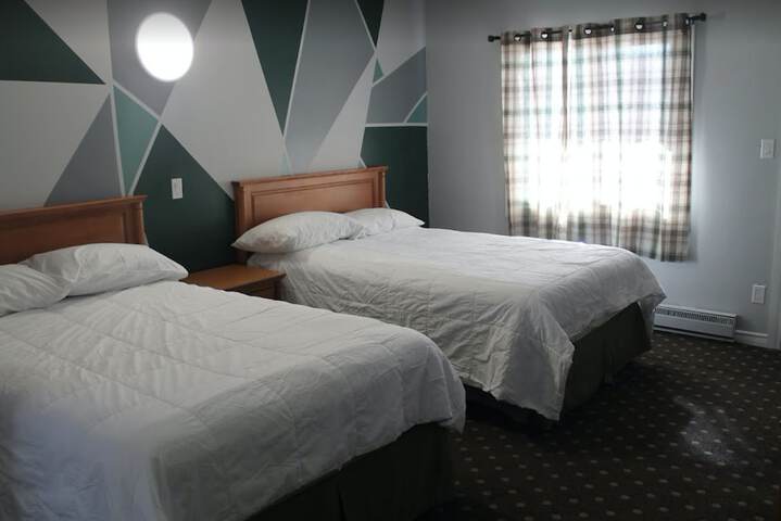Room 4 of 18