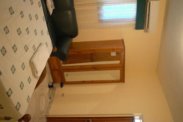 Room 15 of 116