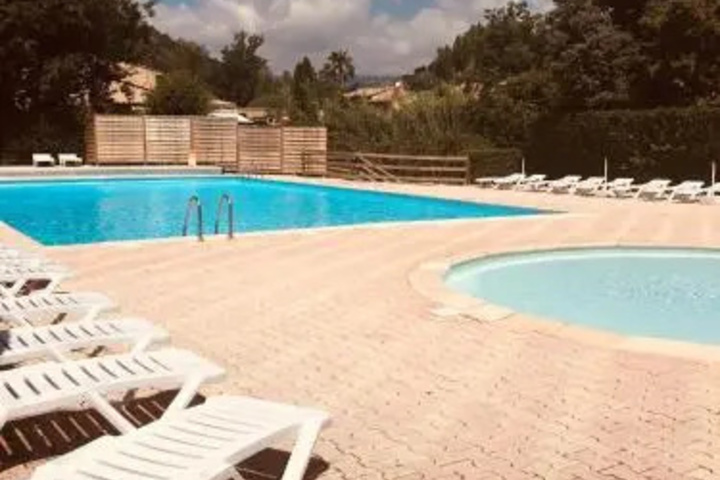 Pool 5 of 6