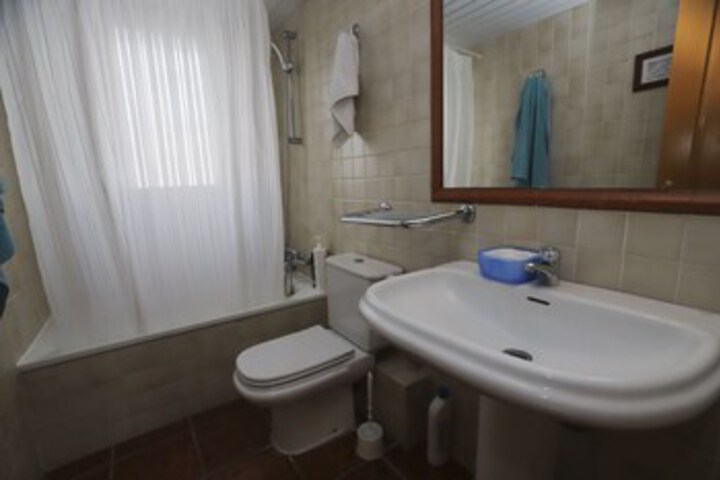 Room 7 of 49