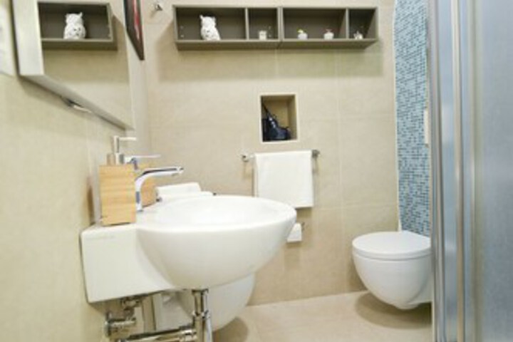 Room 3 of 12