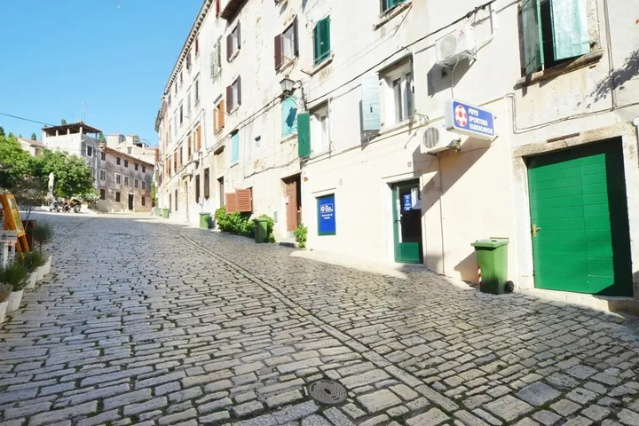 Amici in Rovinj With 1 Bedrooms and 1 Bathrooms
